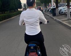 今天在路上看到的小骚货，一个个骑个车屁股撅这么大，这大屁股干这肯定舒….0