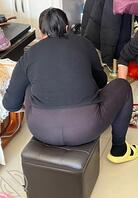 偷拍四十岁婶子大屁股