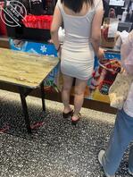 白色包臀小肥臀