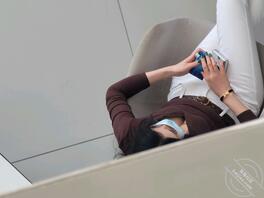 最近这个小骚逼穿的贼性感，短裙高跟1