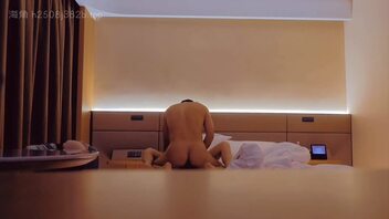 谁家表姐这么耐操呀