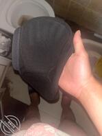 大半夜睡不着 偷偷跑去卫生间寻找小姨子的原味乳罩开始打胶