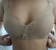 真实分享老婆的白嫩大胸，又大又软，手感很好。0