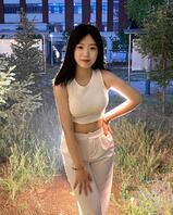 （高三学生妹）嫩逼骚货在校高三妹 又日常生活照 反差婊 求打赏可约p