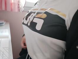 高中已成年小反差女友自拍，喜欢留言1