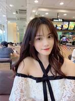 亲姐，大三岁，真的看到受不了，偶尔偷看她洗澡1