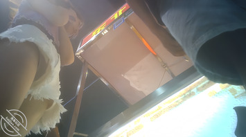 原创抄底：第二次遇到紫t白短裤0