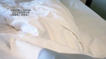 〖圣诞节限定93〗别具一格的圣诞萝莉，平安夜敲你房门你能内射几次