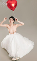老婆闺蜜婚纱半裸写真0