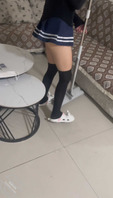 [原创视频]第一次去朋友家，趁他下楼买菜的空隙把他妹妹给干了1
