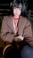 带着骚妹妹半夜出来露出调教一番 