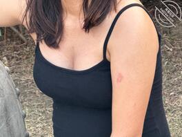 遇到坐在公园里哭泣的大奶孕妇2