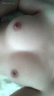 山东的骚货网聊发我摸胸视频