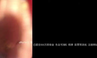 趁邻居老公不在，偷偷的去他家上了她的老婆。