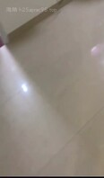 大哥嫂子在厨房洗碗，我在大哥面前强行把嫂子拉回他们的婚房操喷她