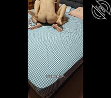 夫妻cosplay之-在家点男技师上门，差点被老公发现了我的秘密！0