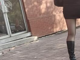 偷拍的一些小骚货的腿1