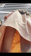 下蹲钻进眼镜美少妇的裙底整个屁股肥逼阴毛映入眼帘 骚窄内把阴唇都勒出来了