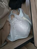 我妈妈的胸罩好香啊0