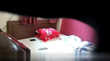 帅哥特殊嗜好嫖老鸡偷偷用针孔偷拍