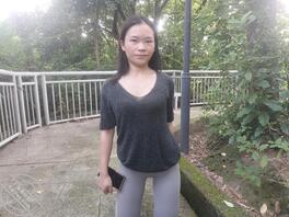 骚货老婆爬山1