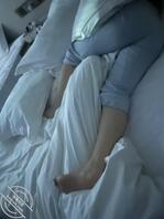 1️⃣骚姐睡觉偷拍，射在脚上1