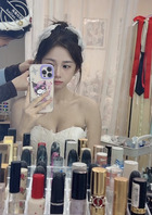 可爱萝莉婚纱