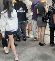 朋友老婆小骚丝袜 求射屏0