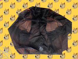 上班休息期间无意打开同时柜子发现的，大家帮忙看看是不是很骚。0