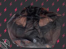 上班休息期间无意打开同时柜子发现的，大家帮忙看看是不是很骚。2