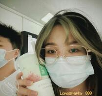 23岁眼镜人妻  有她露脸裸照视频   感兴趣的可以交流互换1