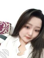 【原创偷拍视频】同事在女网友家被骑在身下用逼操， 还冒险偷拍下了全过程0