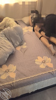 找到了一个在我姨背后操我妈的办法！1