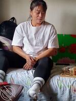 偷拍亲戚的骚脚（评论辱骂）1