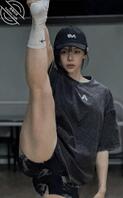 运动的女孩才健康