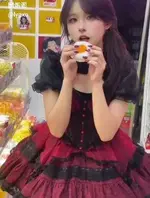 打游戏认识的 广州嫩妹 陈诗琪 趁她爸妈不在家 去她家无套爆操她的白虎馒头穴 0