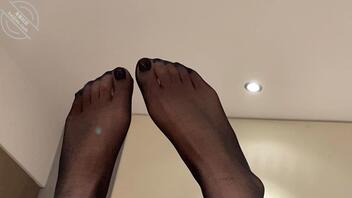 情侣找体育生单男  ，要有腹肌身高180以上，要有经济实力  0