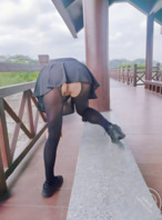 大奶母狗，海边露出1