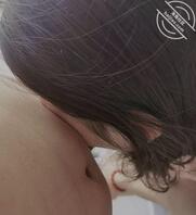 偷拍熟睡老妈被发现了,失望之余,老妈居然答应帮我口了1