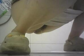 偷拍小良家的尿尿2