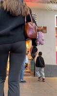 小年快乐，继续分享极品瑜伽裤骚臀1