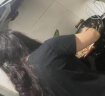 嫂子烫了卷发，增添了妩媚气质0