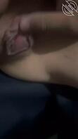 把兄弟媳妇约出来了兄弟们！送她回家在楼道里被我玩的骚水直流！1