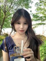 今天约妹妹出去玩，大家来鉴赏一下妹妹的姿色怎么样。