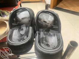 家里骚姐姐的鞋子天天被我打胶，真想把骚姐操了2