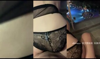 楼下大叔在偷看