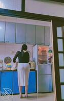 我妈妈冲凉经常叫我送内裤衣服