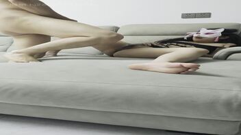 骚妻一边被操一边说想要更多的鸡巴操她，真的太淫荡了