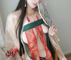 我妈的擦边写真0