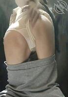 (38)【原创】小福利!亲姐卫生间自拍掰逼、撅大屁股勾引我。1